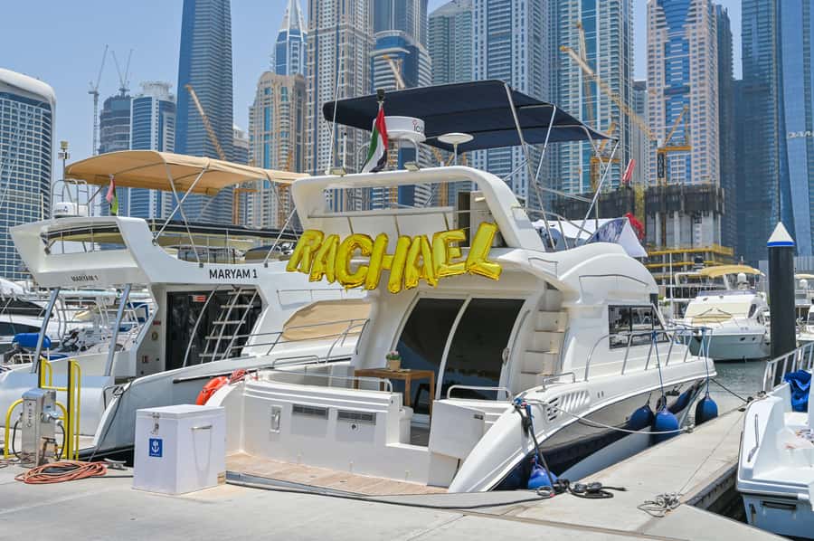 2 Hour Birthday Celebration on a Yacht in Dubai - Meeting at Amwaj Al Bahar: the calm start before the views