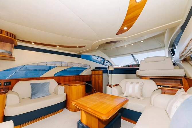 2 hour Private Yacht Tour with Dubai Marina Skyline View - Timing and weather: how to avoid a bad day on the water
