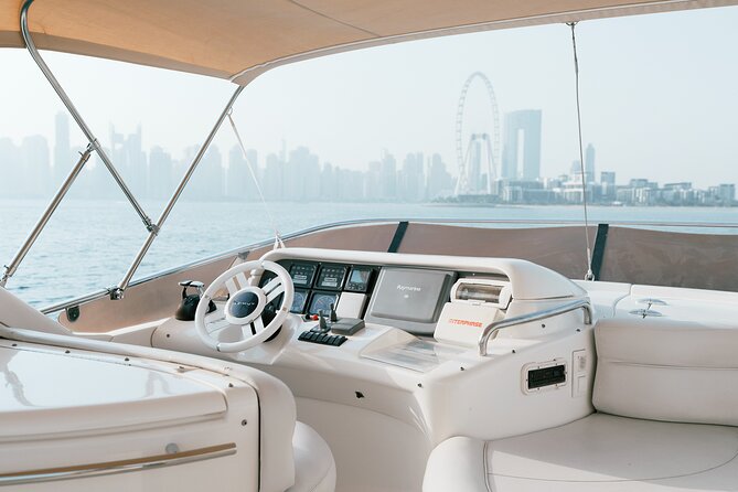 2 hours Dubai private luxury yacht 55ft tour - Is the private format worth paying for?