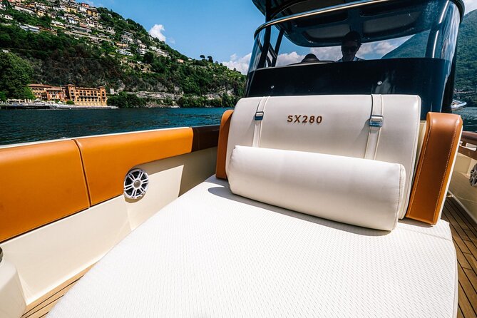 2H Private Cruise Lake Como Tender yacht Invictus 6 pax - Cernobbio and the Villa d’Este orbit: Villa Erba and Versace’s property