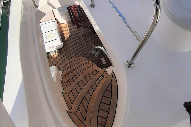 3-Hour Luxury Yacht Cruise from Dubai Marina - Food, Drinks, and the One Area Where Value Can Swing