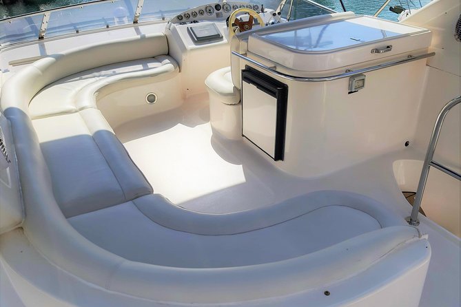 3-Hour Luxury Yacht Cruise from Dubai Marina - Price and Group Size: Is $525 Worth It?