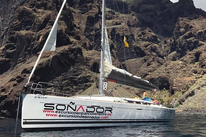 3 Hours All Inclusive Whale and Dolphin Whatching Yacht Trip - Getting started: where the trip meets and how to make it easy