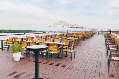 3 Hours Dinner With Luxury Princess Yacht On Sai Gon River - Onboard setup: what “luxury yacht dinner” means for you at night