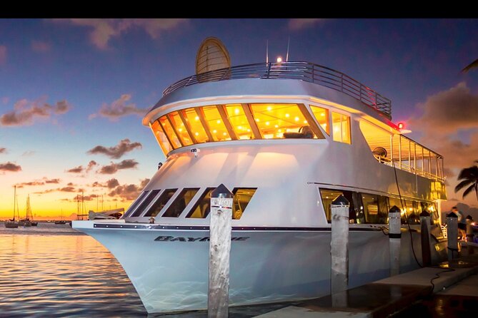 3 Story 100ft Hip Hop Yacht Party with 3 Hour Open Bar - Key things that make this Miami yacht party feel worth it