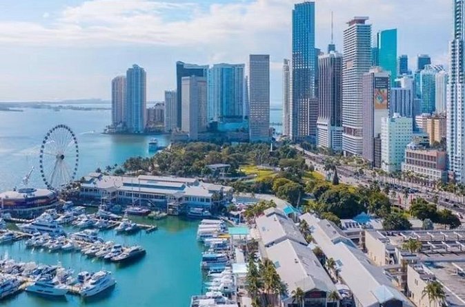 3 Story 100ft Hip Hop Yacht Party with 3 Hour Open Bar - Who this yacht party is best for (and who should rethink it)
