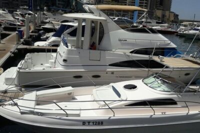 33ft. Yacht Rental on New Year's Eve around Dubai Palm - Timing: 10pm Departure and a Four-Hour Celebration Rhythm