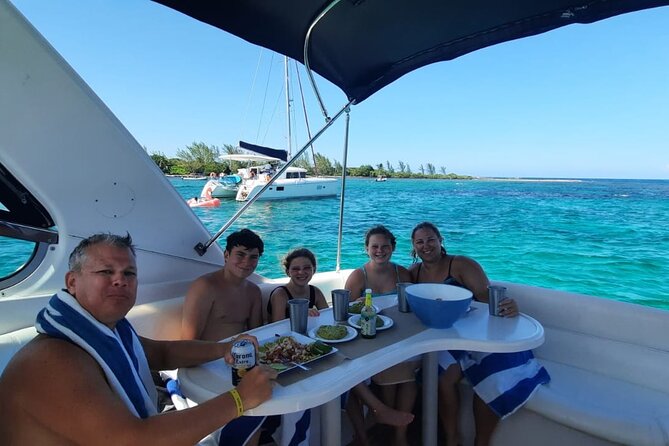 5-Hour Private 40' Yacht 2-Stop Tour to In-Ha reef with Food, Drinks & Snorkel - Stop 1 at In-Ha Reef: Calm Water Snorkeling With Sea Turtles