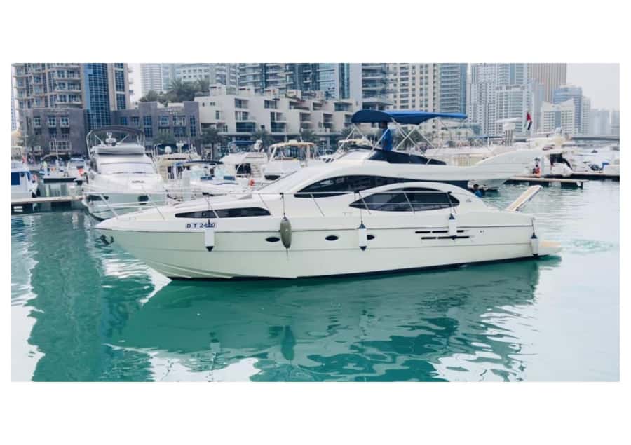 50 feet Private Luxury Yacht Tour In Dubai Marina - Getting on board: 50 feet of comfort at Dubai Marina Walk