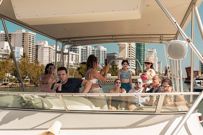 50ft Miller Blue | Miami Yacht Rental | 3 to 6 Hours | 13 Ppl - The 50ft Miller Blue: a private ride that works for groups