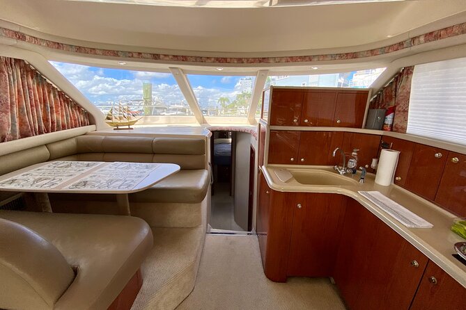 52' Yacht Rental in Miami Beach with Experienced Captain - What could go wrong: cleanliness, timing, and the dock experience