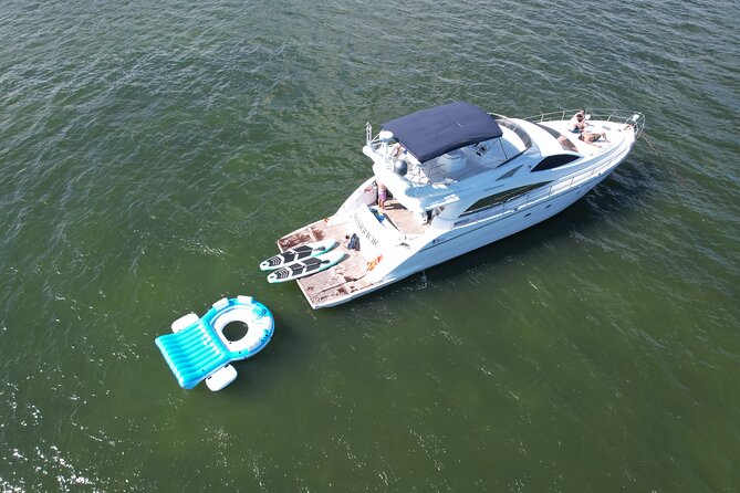 65ft Yacht Charter in Miami - From birthday to gender reveal: how to plan an event on the water
