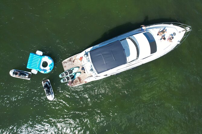 65ft Yacht Charter in Miami - On-board comfort: A/C, sound system, and a flybridge built for hosting