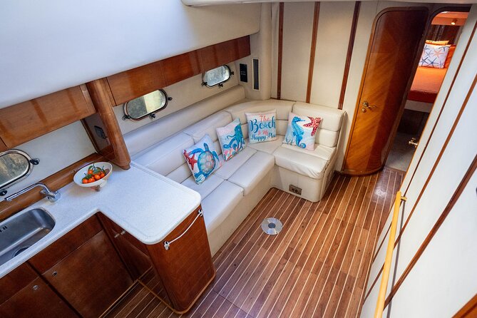 70ft + Free Hour | Miami Yacht Rental | 3 to 8 Hours | 13 ppl - What you’re really buying for $449 per group