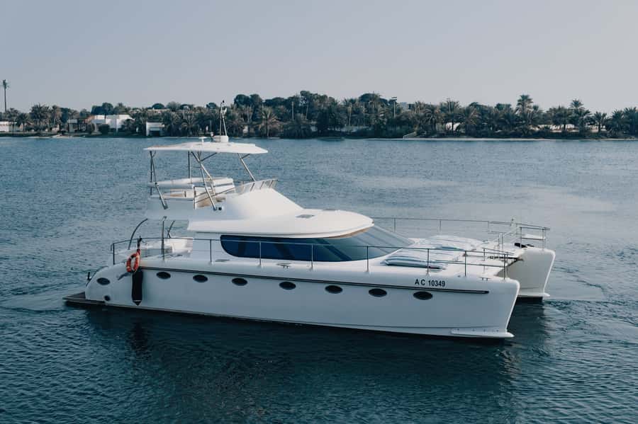 Abu Dhabi Yacht Charter: 2hour trip from 10:00AM to 12:00PM - A 10:00AM to 12:00PM yacht window in Abu Dhabi