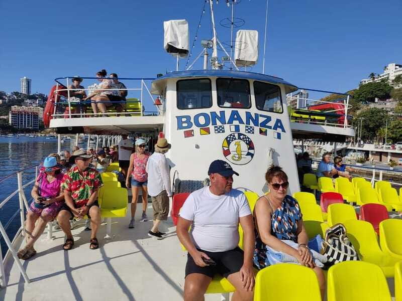 Acapulco: Sunset on Yacht Bonanza Tour - Hotel pickup, pier access, and the timing you should expect