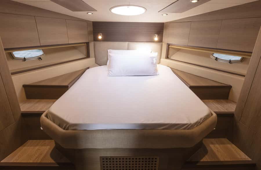 Affordable Yacht Rental Viktoriia from Dubai Marina - The “Viktoriia” yacht feel: 46 ft of space for real groups