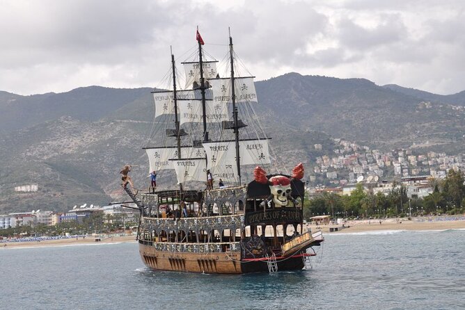 Alanya: Pirates Yacht Tour with Lunch and Soft Drinks - Group size: big enough for variety, small enough for comfort