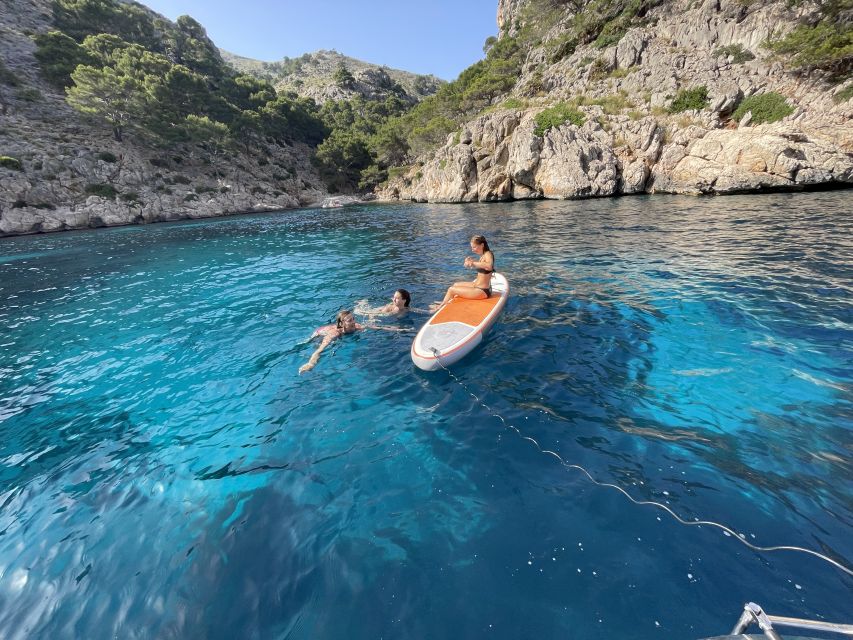 Alcudia: Sailing Yacht Excursion with Wine & Tapas - Sailing out of Alcúdia: the vibe you’re paying for