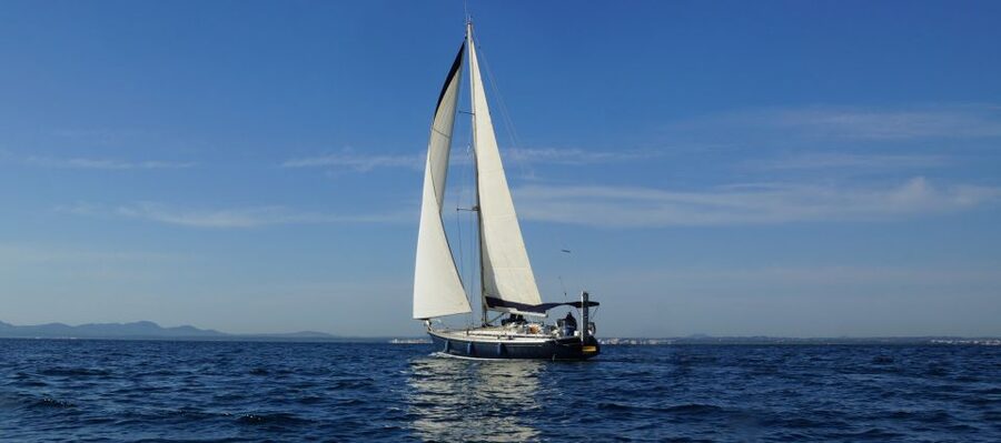 Alcudia: Sailing Yacht Excursion with Wine & Tapas - Price and value: what $147 really buys you