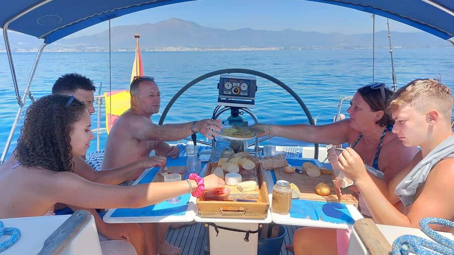 Always private 4 hour - Sail- dolphin Yacht Charter-paddle - Private sail yacht charter from Estepona: what you control with your skipper