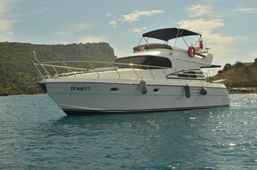 Antalya: Private Yacht Tour with 3 Swim Stops and a Meal - Captain and crew: service level on board