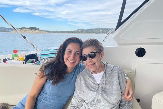 Austin Yacht Charter Experience on Lake Travis - Food, drinks, and the chef-led part you’ll actually remember