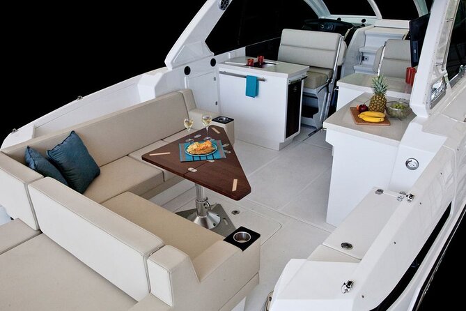 Austin Yacht Charter Experience on Lake Travis - Price and value: $1,950 for up to 6 people