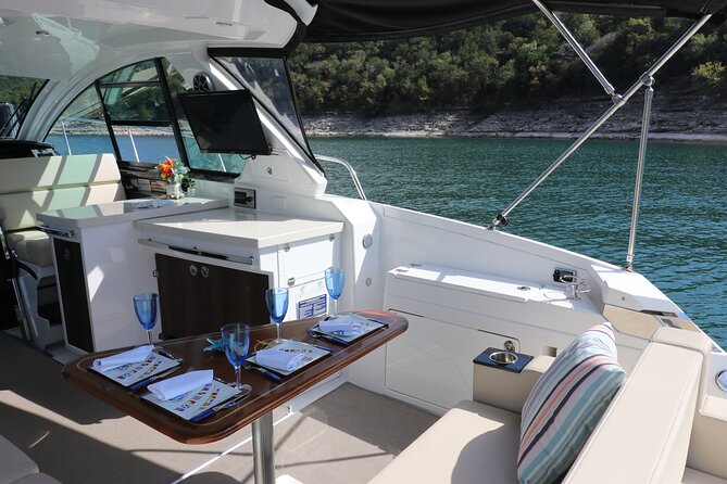Austin Yacht Charter Experience on Lake Travis - The 4-hour flow: what the timeline feels like (and why it matters)