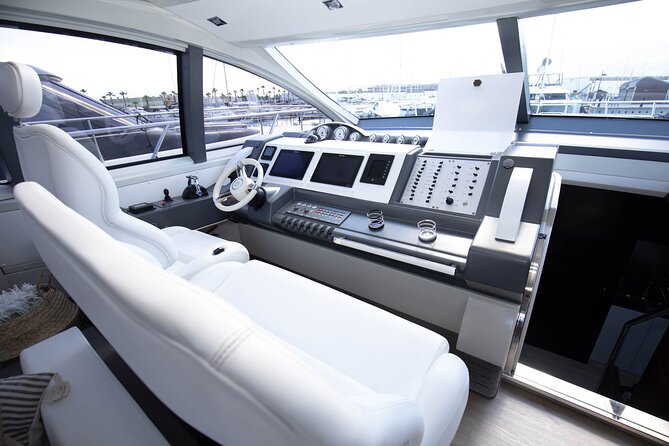 Azimut 62s Yacht Early Morning Capri Transfer & Italian Breakfast - How Short Is 1 Hour, Really?
