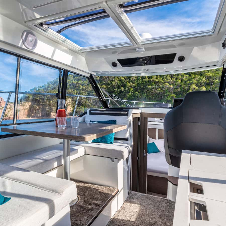 Bali: Private Sunset Yacht for Party & Birthday - Birthday cake or sparkling wine: pick your moment, not just your drink