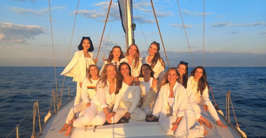 Barcelona: Luxury Private Yacht Daytime Cruise - The sailing track: Montjuïc, the W Hotel, Barceloneta, and more