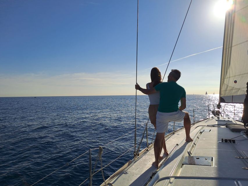 Barcelona: Luxury Private Yacht Daytime Cruise - Cava, snacks, blankets, and the skill of actually hosting