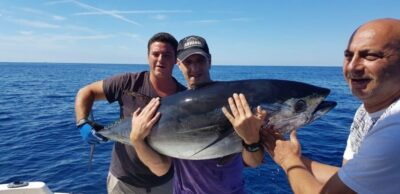 Barcelona: Privat fishing trip in a yacht - The 4-hour yacht plan: what to expect minute-by-minute