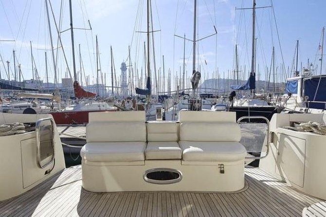 Barcelona Private Luxury Yacht Tour - Snacking, bubbles, and drinks: what’s actually included onboard