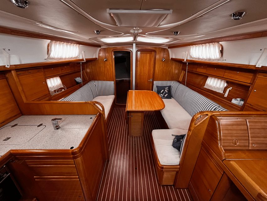 Barcelona: Sail with your private yacht - Food and drinks on request: when “simple” becomes special
