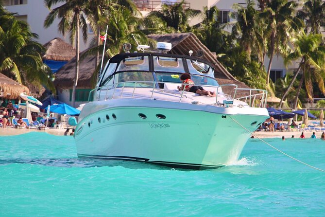 Beautiful Yacht SeaRay 48ft / 15PAX 25P16 - The swim and snorkeling part: how to make it worthwhile