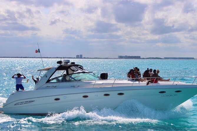 Beautiful Yacht SeaRay 48ft / 15PAX 25P16 - Should you book this private Sea Ray yacht in Cancun?