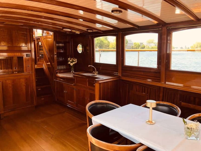 Berlin: Boat Sightseeing Tour on Electric Motor Yacht - Should you book the Fitzgerald electric yacht tour?