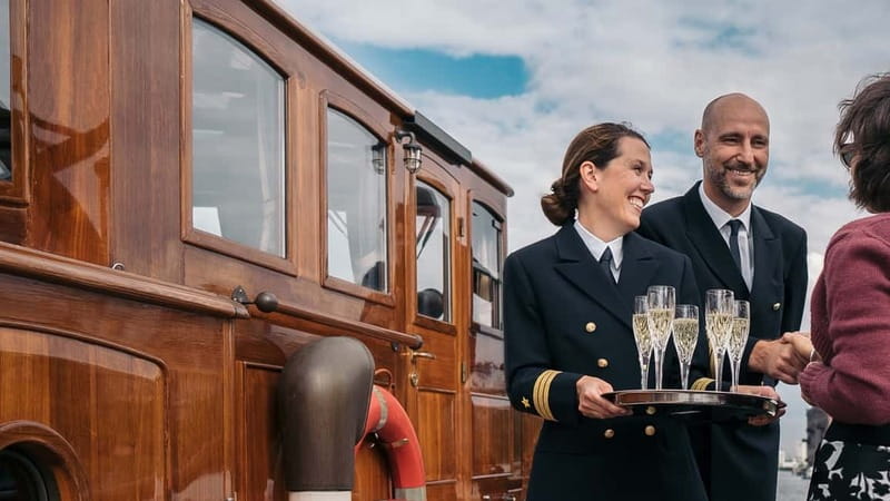 Berlin: Evening Yacht Cruise with Aperitif & Dinner Upgrade - Sunset on the Spree: What You’ll See as Berlin Lights Up