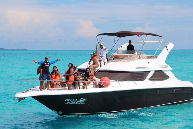 Big Yacht 48ft Rental up to 15 Pax snorkel - Picking 2, 4, or 6 Hours: Cancun Bay Cruise vs Isla Mujeres Snorkel