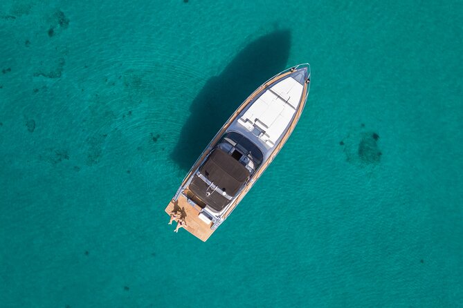 Boat - yacht tours at Mykonos - The service approach: hospitality you notice when you’re not thinking about logistics