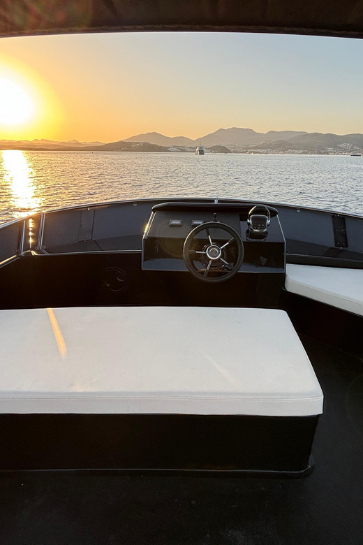 Bodrum: Bodrum Sunset Tour with Jet Black Yacht - What You Can Do Onboard Besides Swimming