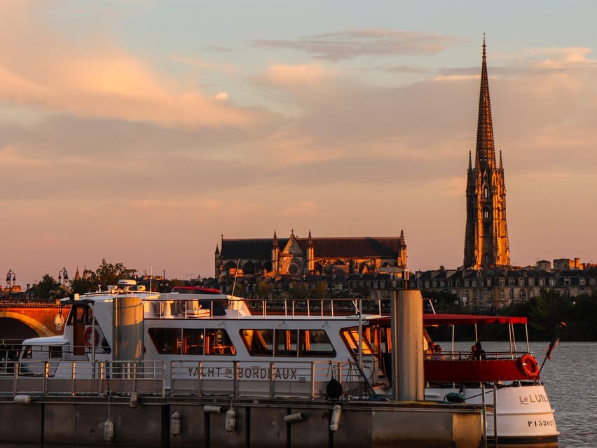 Bordeaux: Garonne River Yacht Cruise with Brunch - The brunch on the water: 100% seasonal and buffet style