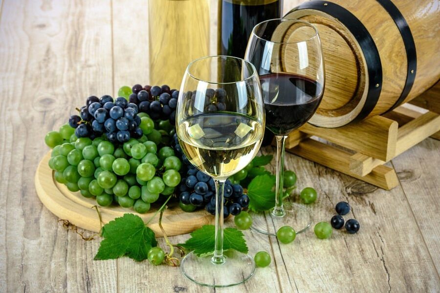 Bordeaux: Garonne River Yacht Cruise with Brunch - Itinerary in real life: from cocktail to return to Ponton d’Honneur