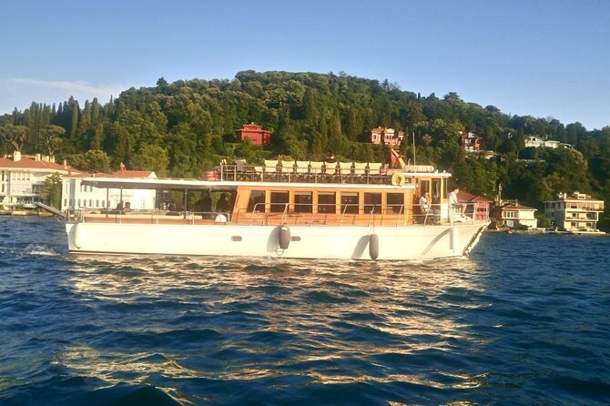 Bosphorus Night Cruise on Luxury Yacht - Kucuksu Palace, Beylerbeyi Palace, and the Maiden’s Tower Story