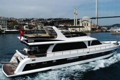 Bosphorus Sunset Cruise on Luxury Yacht with Transfers - Cruise highlights: Dolmabahçe Palace and Çırağan Palace in one smooth sweep