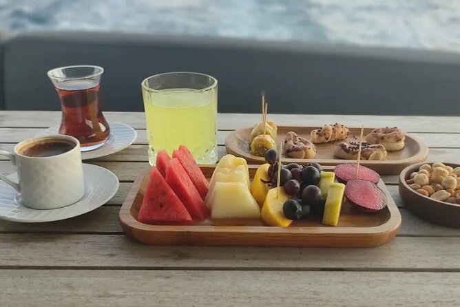 Bosphorus Sunset Cruise on Luxury Yacht with Transfers - Rumeli Hisarı and the narrow Bosphorus power point