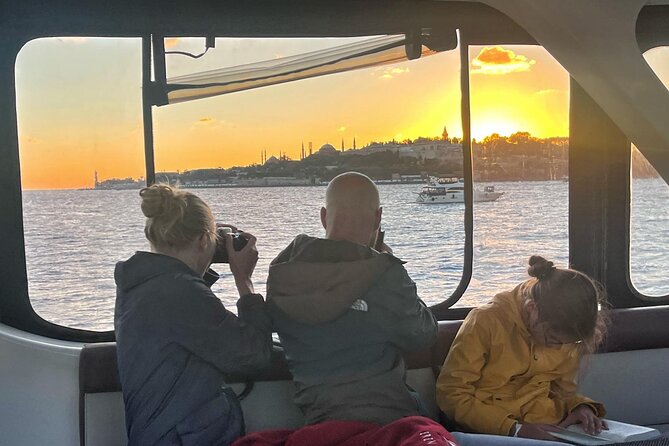 Bosphorus Sunset Cruise with Live Guide on Luxury Yacht - Maiden’s Tower to the Historic Peninsula: Seeing Istanbul Like a Photographer