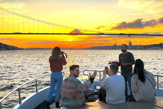 Bosphorus Sunset or Daytime Yacht Cruise with Snacks & Live Guide - What’s included onboard: snacks that actually make the cruise feel special